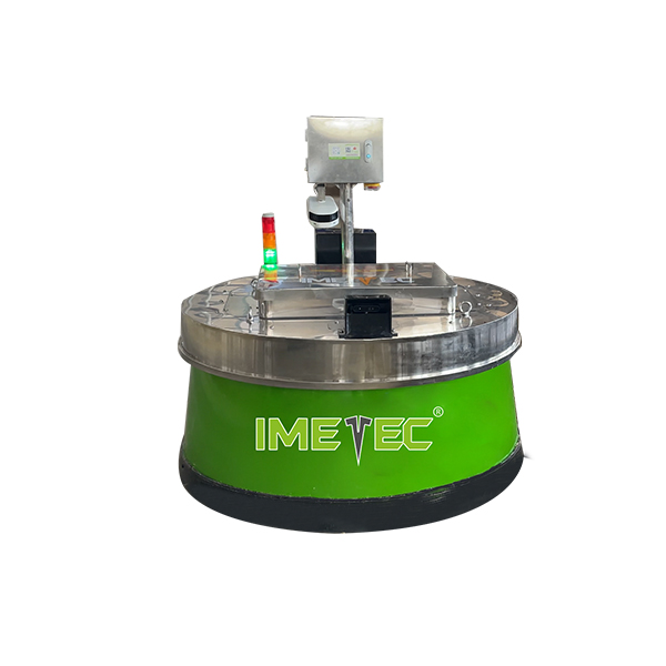 意美特推料機(jī)器人：牧場里的“24小時(shí)投喂保姆